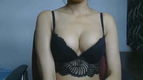 Snapshot of ziyaa_1 chatting on October 29, 5:12 am Ziyaa online show from October 29, 5:12 am