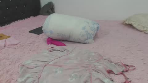 Snapshot of zoe_cb_latina chatting on October 29, 9:28 pm Zoe online show from October 29, 9:28 pm