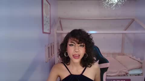 Snapshot of zoe_ch_ chatting on January 9, 9:58 pm zoe_ch_ online show from January 9, 9:58 pm