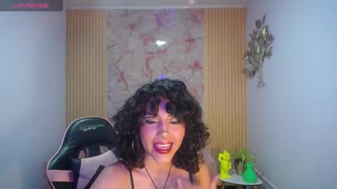 Snapshot of zoe_ch_ chatting on January 7, 9:25 pm zoe_ch_ online show from January 7, 9:25 pm