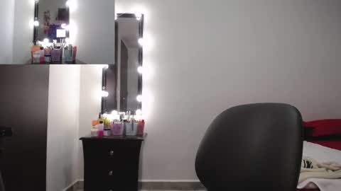 zoe hotxxx online show from January 24, 3:13 pm