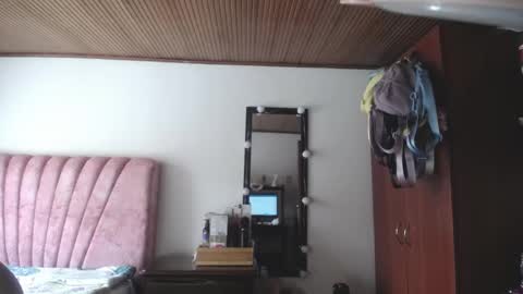 zoe hotxxx online show from April 13, 12:39 pm