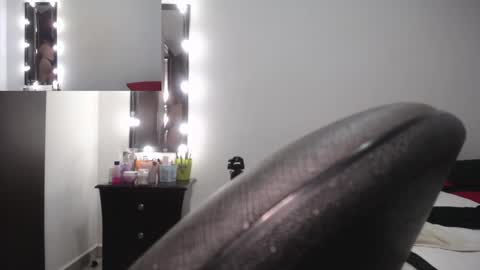 zoe hotxxx online show from February 6, 1:32 pm