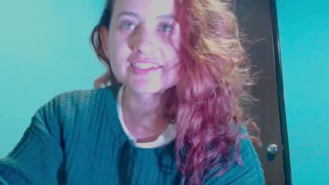 Snapshot of zoe_jones2 chatting on February 10, 1:35 am Zoe online show from February 10, 1:35 am