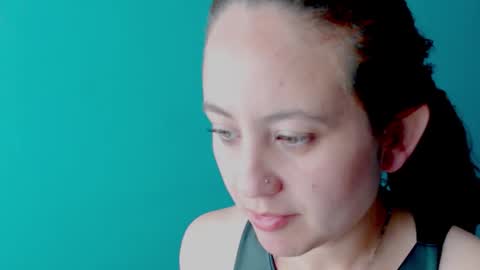 Snapshot of zoe_jones2 chatting on December 29, 5:01 pm Zoe online show from December 29, 5:01 pm