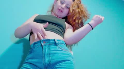 Snapshot of zoe_jones2 chatting on February 9, 12:40 am Zoe online show from February 9, 12:40 am