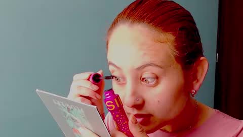 Snapshot of zoe_jones2 chatting on December 21, 1:32 pm Zoe online show from December 21, 1:32 pm
