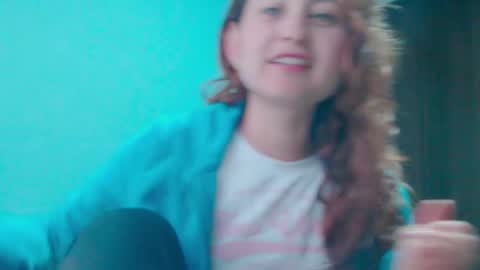 Snapshot of zoe_jones2 chatting on February 18, 10:36 pm Zoe online show from February 18, 10:36 pm