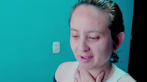 Snapshot of zoe_jones2 chatting on January 7, 1:14 pm Zoe online show from January 7, 1:14 pm