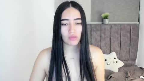 zoe_jones7 online show from November 22, 1:19 am
