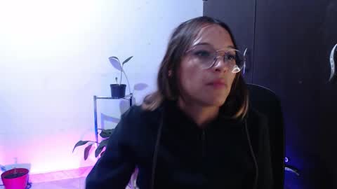 ZOE online show from November 28, 2:58 am