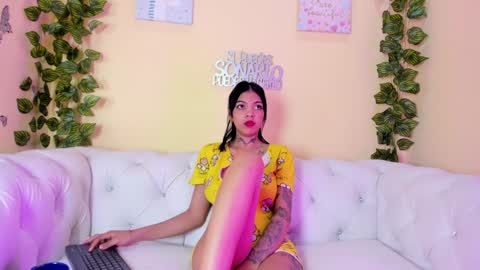 Snapshot of zoe_kravitx chatting on December 10, 9:12 am CAMILA online show from December 10, 9:12 am