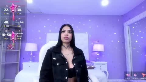 Snapshot of zoe_kravitx chatting on February 15, 1:21 am CAMILA online show from February 15, 1:21 am