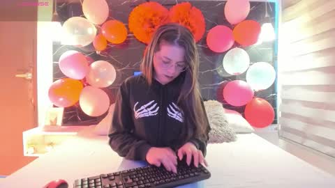 Zoe online show from February 18, 12:04 pm