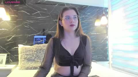 Zoe online show from January 7, 11:57 am