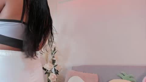 Zoe online show from December 22, 7:10 pm