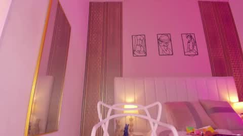 Snapshot of zoe_sky_ chatting on October 1, 11:48 am Hi guys i am Zoe online show from October 1, 11:48 am