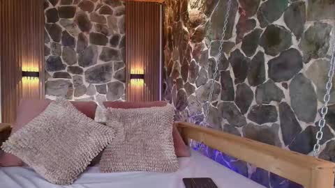 Camila Aristizabal online show from October 15, 8:55 pm