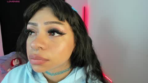 zoe_sullivan_ online show from December 21, 9:44 am