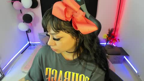 zoe_sullivan_ online show from December 22, 9:22 am