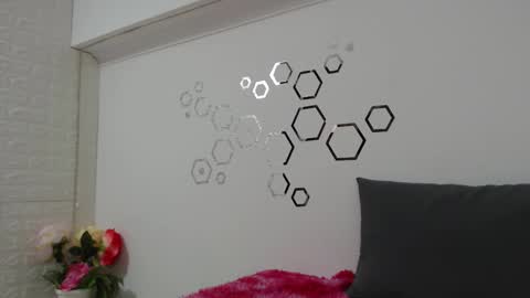 Carolina online show from October 30, 8:43 pm