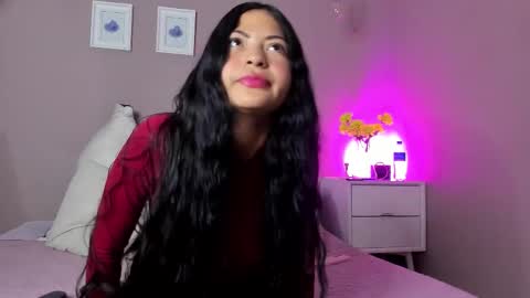 Zoe online show from September 22, 7:45 pm