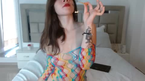 Snapshot of zoecruzz chatting on January 22, 2:14 pm ZOE online show from January 22, 2:14 pm