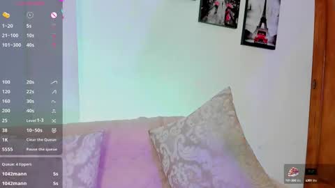 Zoee online show from October 16, 8:33 pm