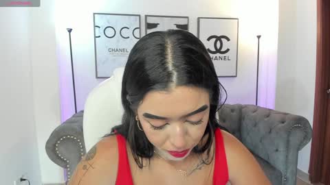 Snapshot of zoee_jackson chatting on February 3, 6:49 pm zoee jackson online show from February 3, 6:49 pm