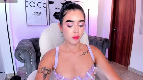 Snapshot of zoee_jackson chatting on January 27, 7:03 pm zoee jackson online show from January 27, 7:03 pm