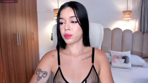 Snapshot of zoee_jackson chatting on February 1, 11:43 am zoee jackson online show from February 1, 11:43 am