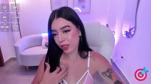 Snapshot of zoee_jackson chatting on March 8, 6:57 pm zoee jackson online show from March 8, 6:57 pm
