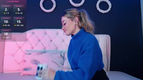 zoe online show from December 2, 11:55 am