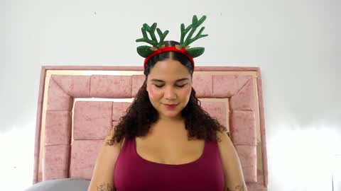 zoee online show from December 6, 3:08 am