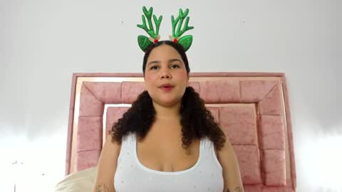 zoee online show from December 3, 3:07 am