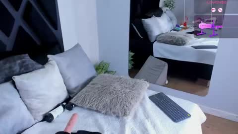 Zoe 3 online show from May 26, 7:02 pm