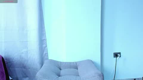 Zoe online show from March 6, 5:08 pm