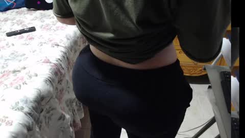 zoeecruz online show from February 25, 1:21 pm