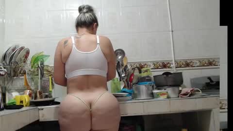 zoeecruz online show from February 24, 7:52 pm