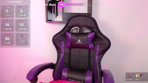 Laura  online show from November 4, 4:28 am