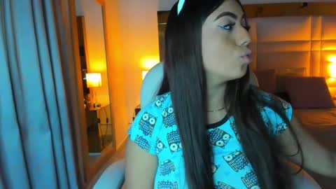 zoei_moon online show from April 15, 7:14 pm