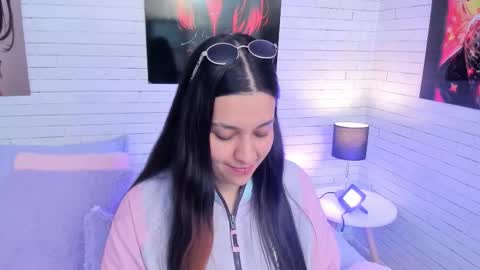 ZOE  online show from October 24, 4:14 pm