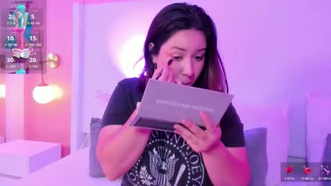 Zoes online show from October 2, 11:37 am