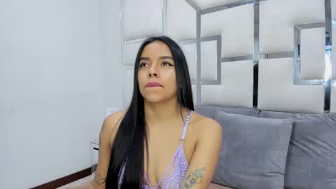 Snapshot of zoeswanx chatting on February 17, 11:02 am ZoeSwam online show from February 17, 11:02 am