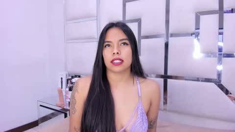 Snapshot of zoeswanx chatting on February 3, 9:18 pm ZoeSwam online show from February 3, 9:18 pm