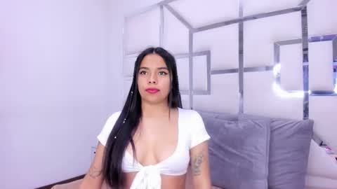 Snapshot of zoeswanx chatting on February 9, 1:25 pm ZoeSwam online show from February 9, 1:25 pm