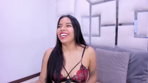 Snapshot of zoeswanx chatting on February 8, 12:50 pm ZoeSwam online show from February 8, 12:50 pm