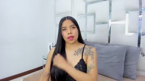 Snapshot of zoeswanx chatting on March 11, 11:23 am ZoeSwam online show from March 11, 11:23 am