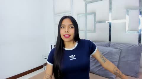 Snapshot of zoeswanx chatting on March 7, 10:45 am ZoeSwam online show from March 7, 10:45 am