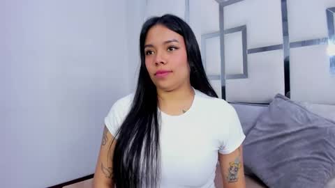 Snapshot of zoeswanx chatting on September 19, 12:48 pm ZoeSwam online show from September 19, 12:48 pm